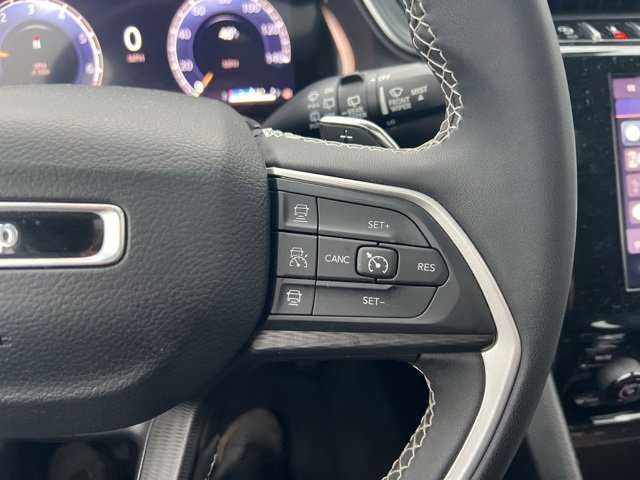 Used 2023 Jeep Grand Cherokee L Laredo w/ Trailer Tow Group (B) image 10