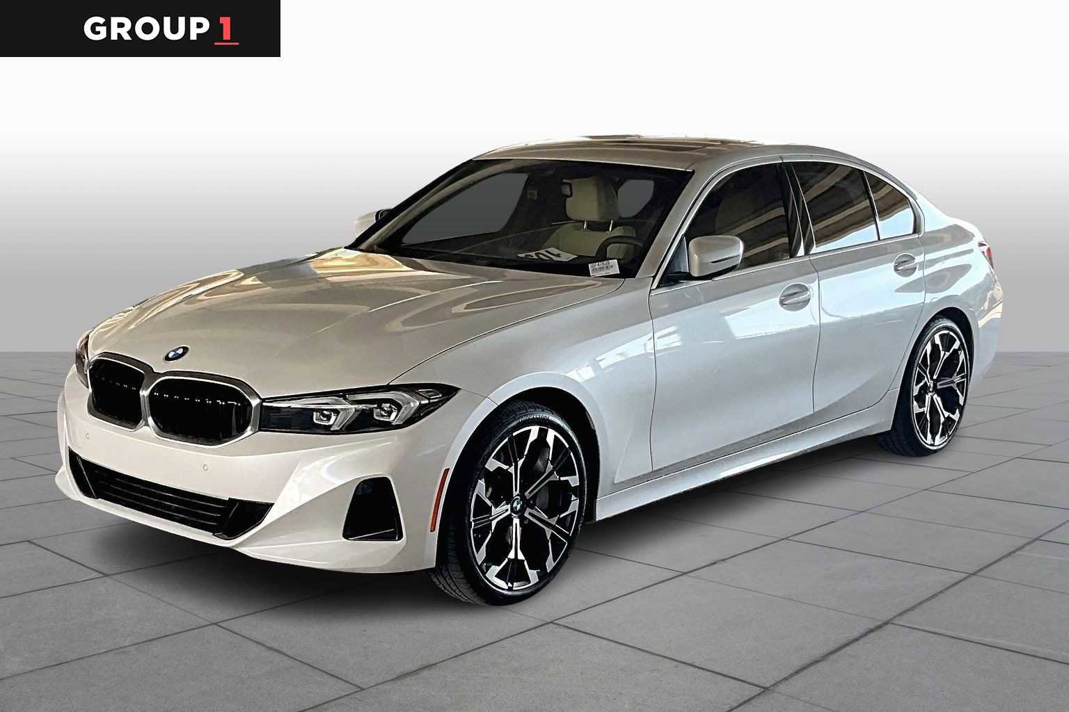 Used 2025 BMW 330i Sedan w/ Premium Package image 1