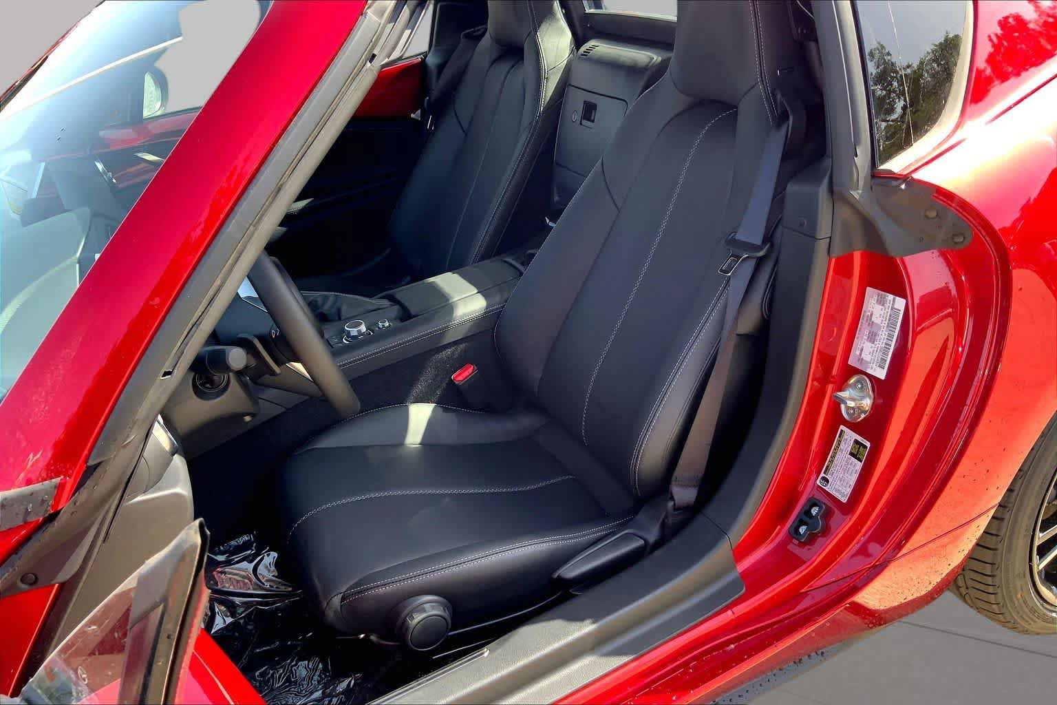 New 2026 MAZDA MX-5 Miata RF Grand Touring RWD image 9