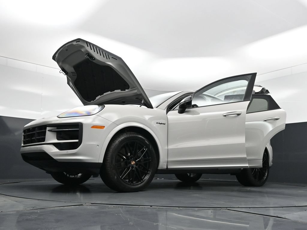New 2026 Porsche Cayenne E-Hybrid Coupe AWD/4WD image 36