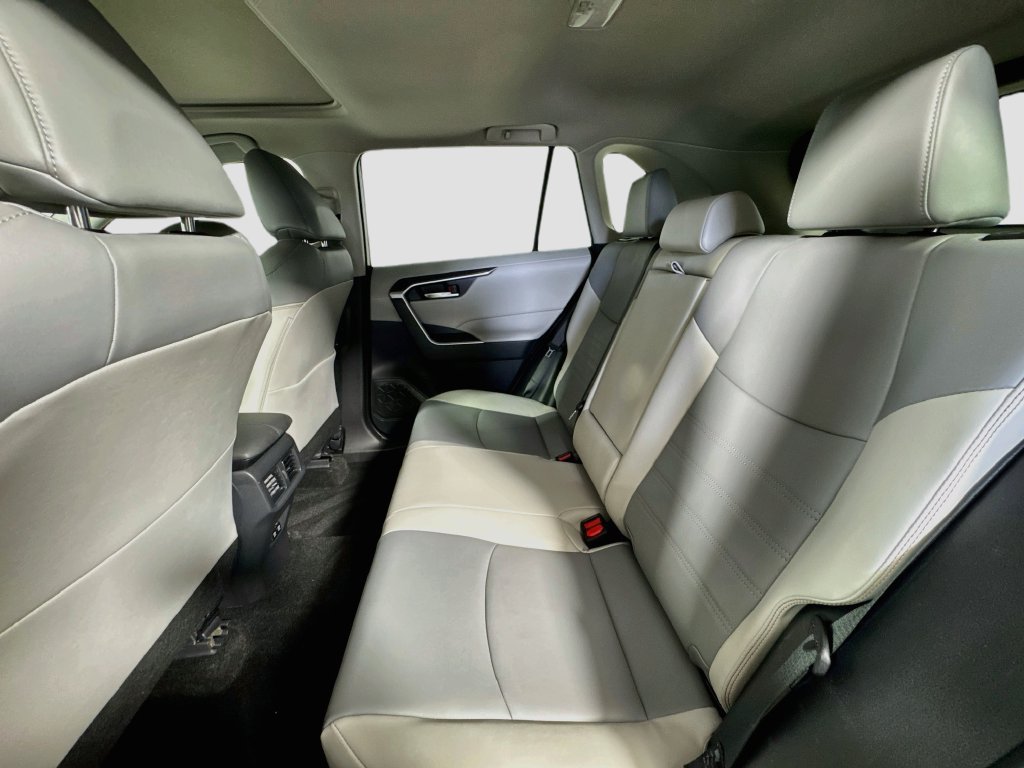 Used 2019 Toyota RAV4 XLE Premium w/ Cold Weather Package AWD/4WD image 27