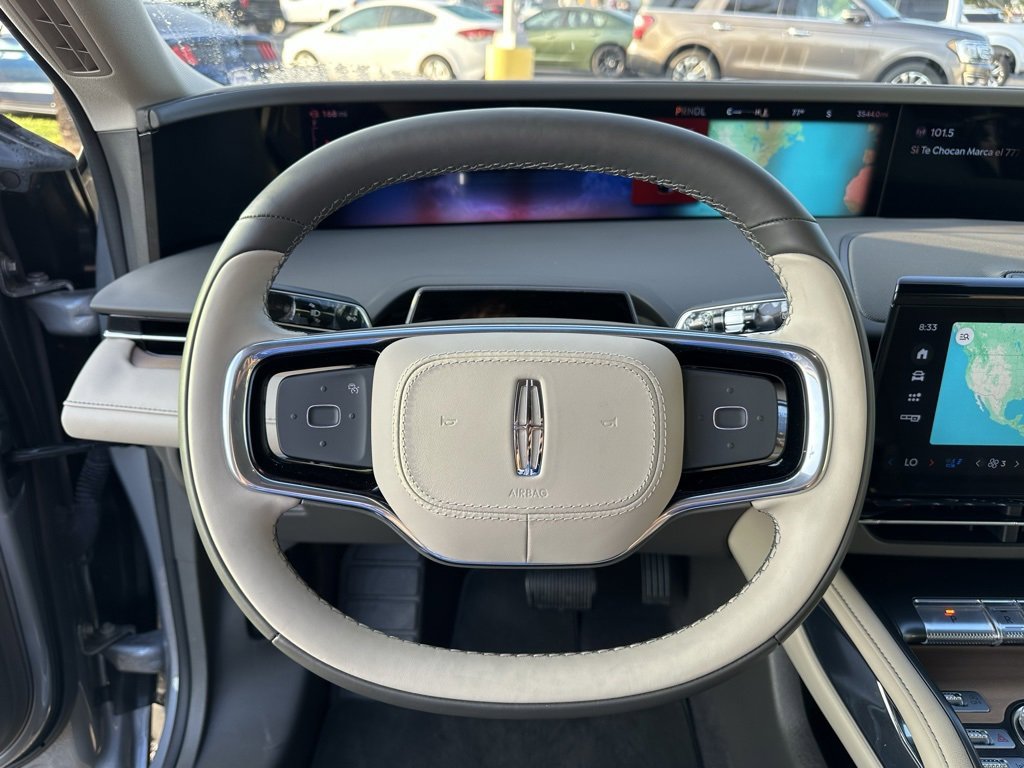 Used 2024 Lincoln Nautilus Reserve image 13