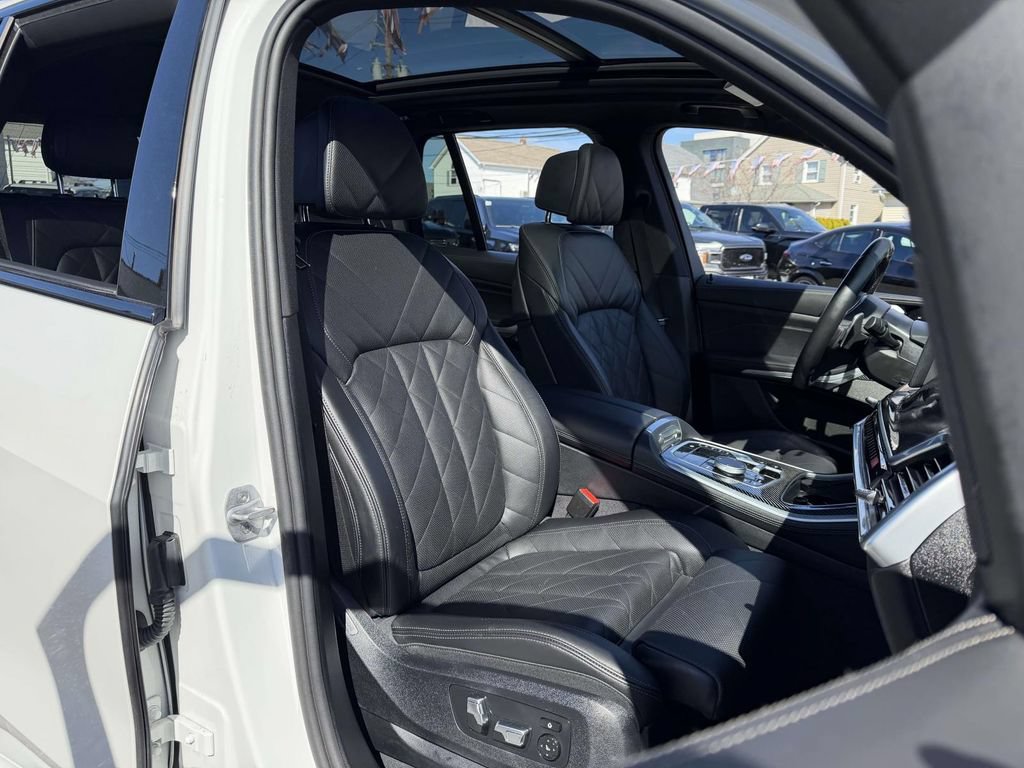 Used 2026 BMW X5 M60i AWD/4WD image 12