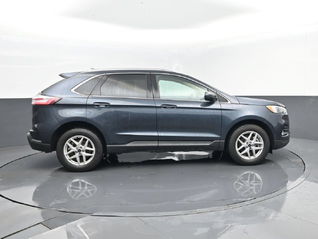 Used 2024 Ford Edge SEL w/ Convenience Package AWD/4WD image 4