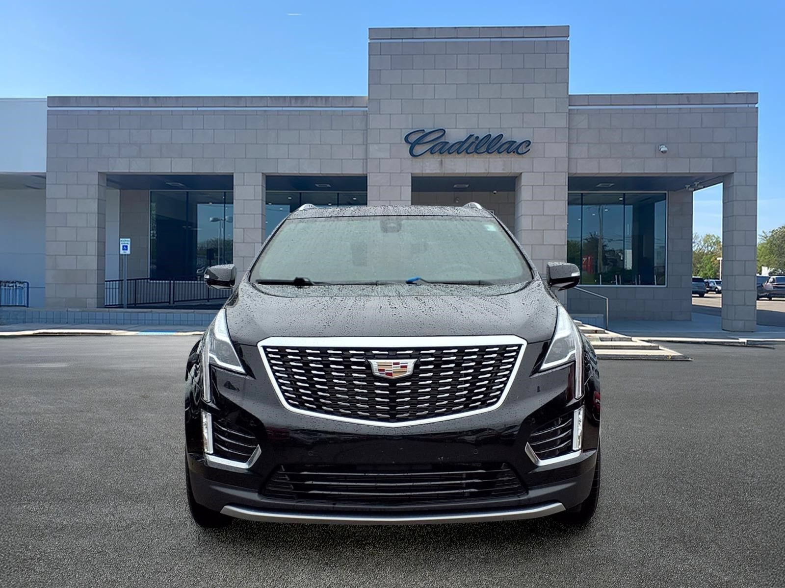 Used 2023 Cadillac XT5 Premium Luxury w/ LPO, Floor Liner Package AWD/4WD image 2
