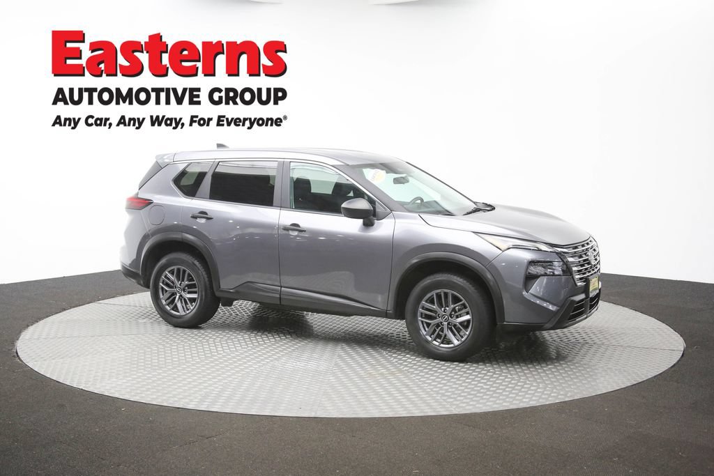 Used 2024 Nissan Rogue S AWD/4WD image 43
