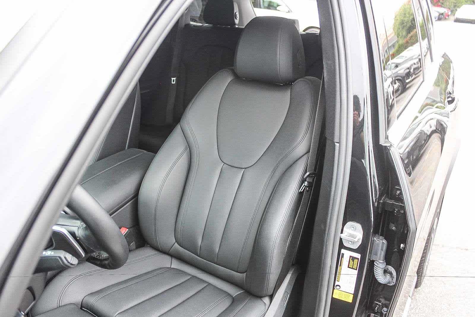 Used 2022 BMW X5 sDrive40i w/ Premium Package RWD image 32