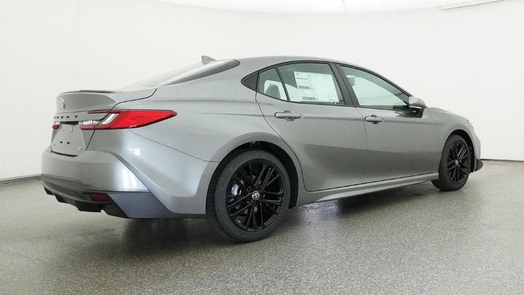 New 2026 Toyota Camry SE FWD image 25