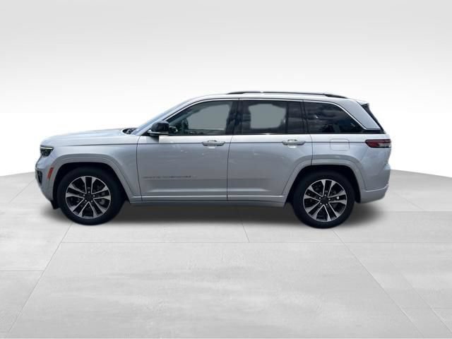 Used 2022 Jeep Grand Cherokee Overland AWD/4WD image 4