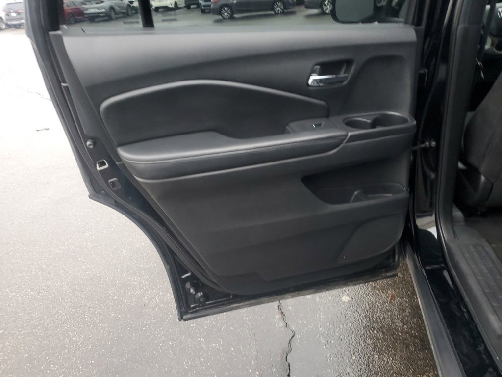 Used 2022 Honda Pilot Sport image 24