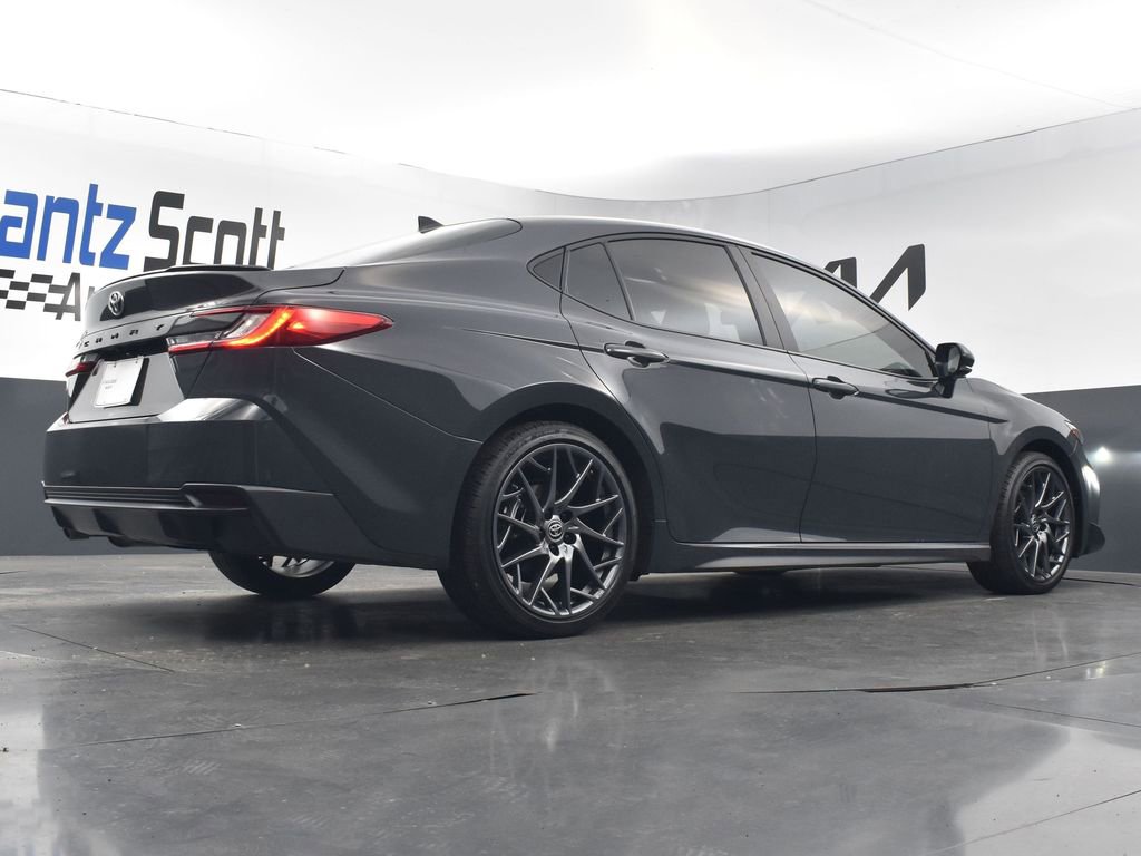 Used 2025 Toyota Camry SE w/ Convenience Package image 21