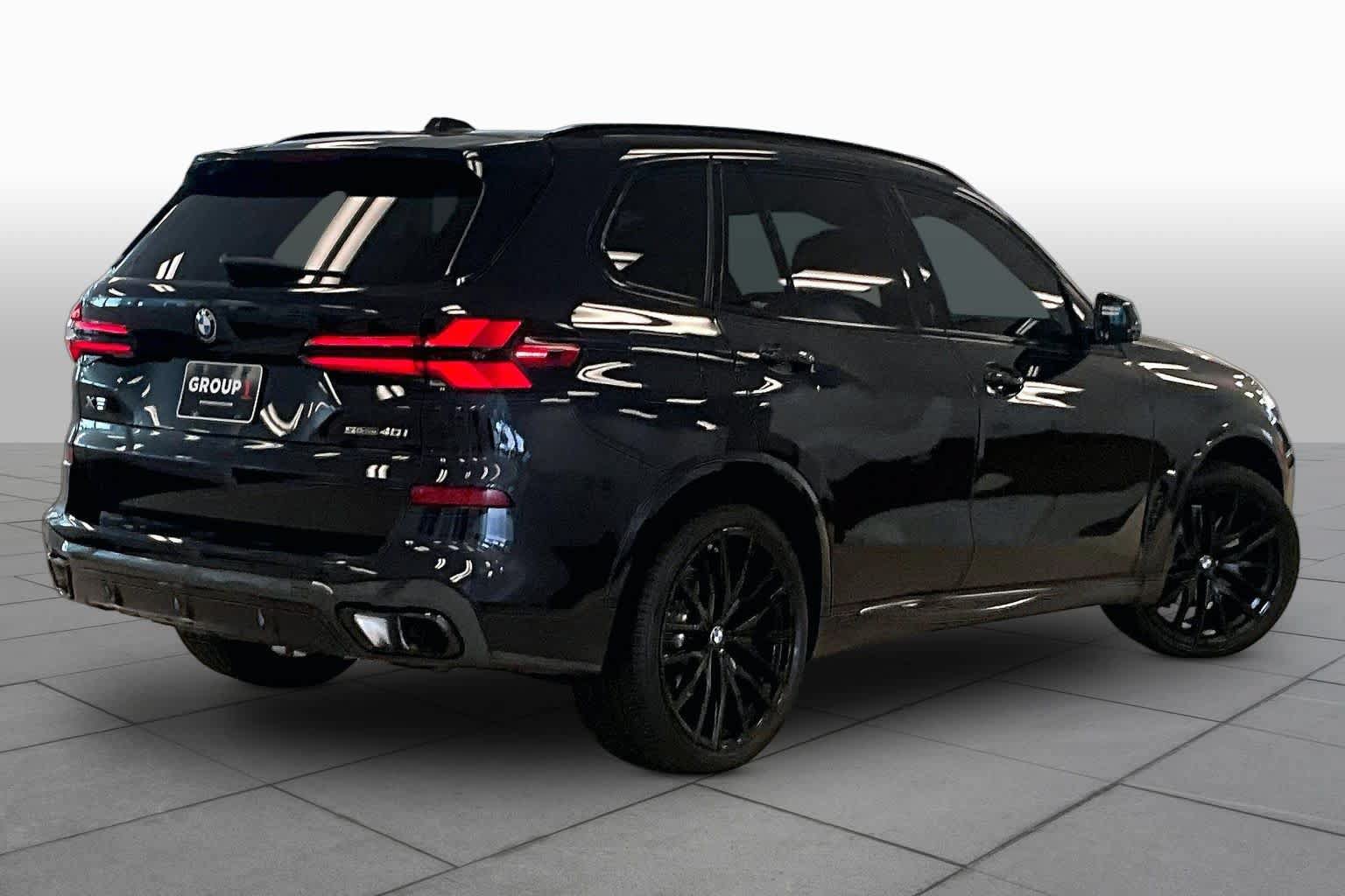 Used 2025 BMW X5 sDrive40i w/ M Sport Package RWD image 12