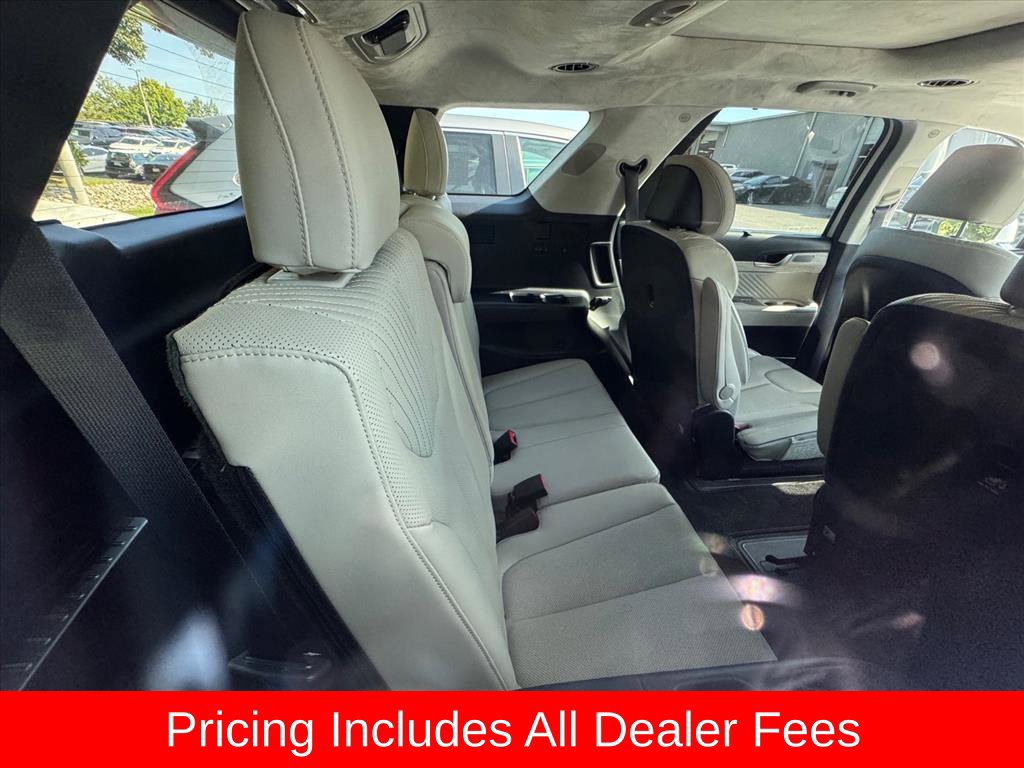 Used 2025 Hyundai Palisade Calligraphy FWD image 4