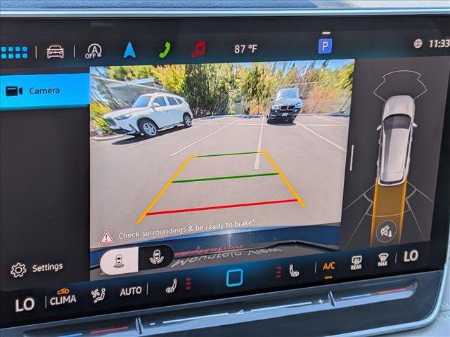 Used 2025 Volkswagen Tiguan SE AWD/4WD image 12