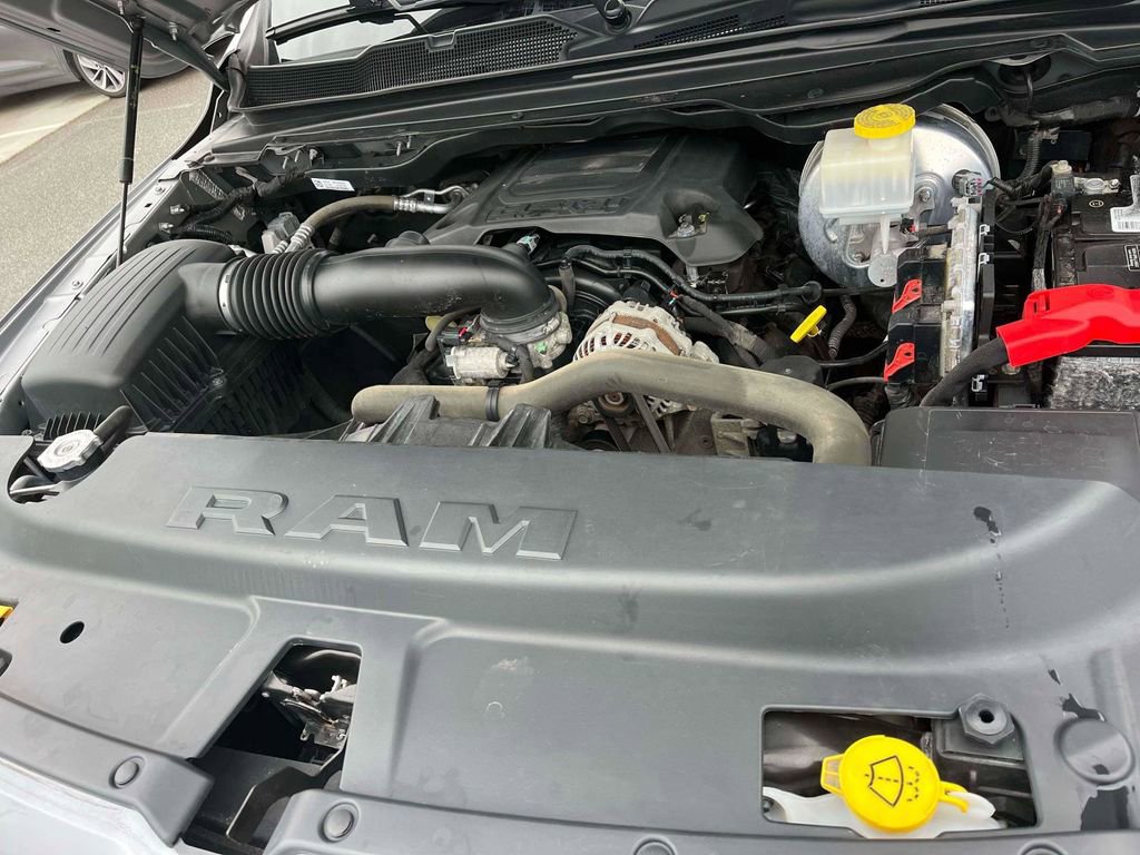 Used 2020 RAM 1500 Laramie w/ Sport Appearance Package AWD/4WD image 39