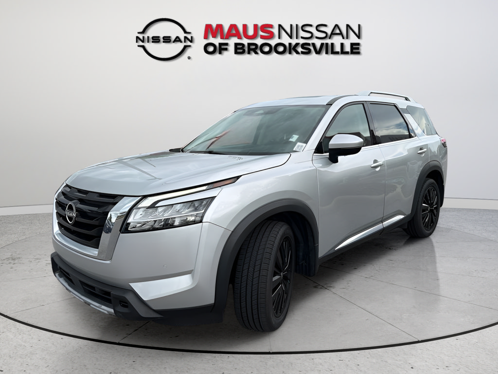 Certified 2024 Nissan Pathfinder Platinum w/ Cargo Package AWD/4WD image 3
