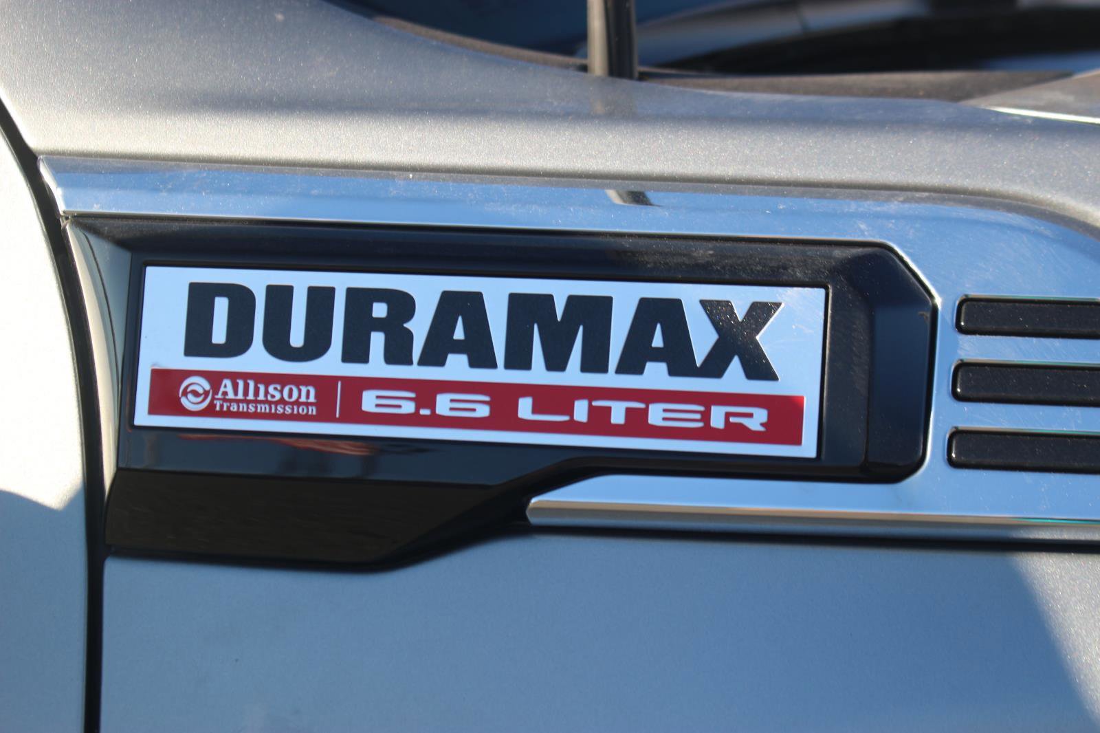 New 2025 GMC Sierra 2500 SLT w/ SLT Premium Package image 10