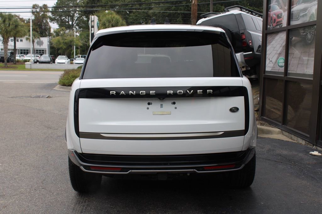 Certified 2023 Land Rover Range Rover SE AWD/4WD image 5