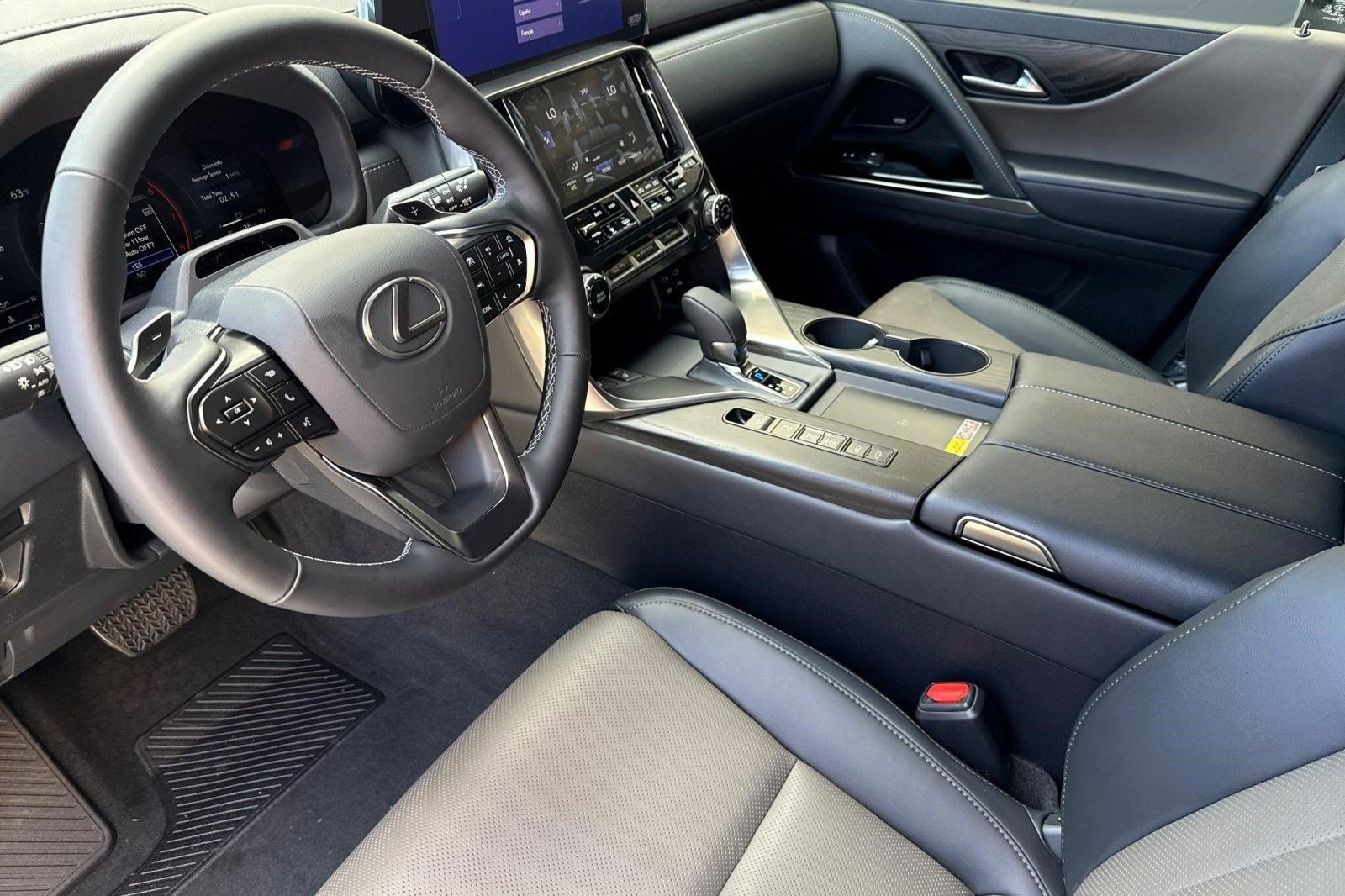 New 2026 Lexus LX 700h Overtrail image 4