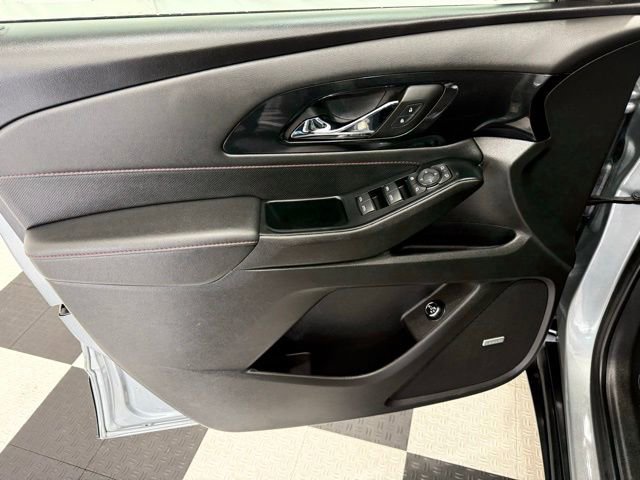 Used 2023 Chevrolet Traverse RS image 15