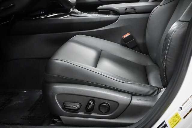 Certified 2024 Lexus UX 250h FWD image 11