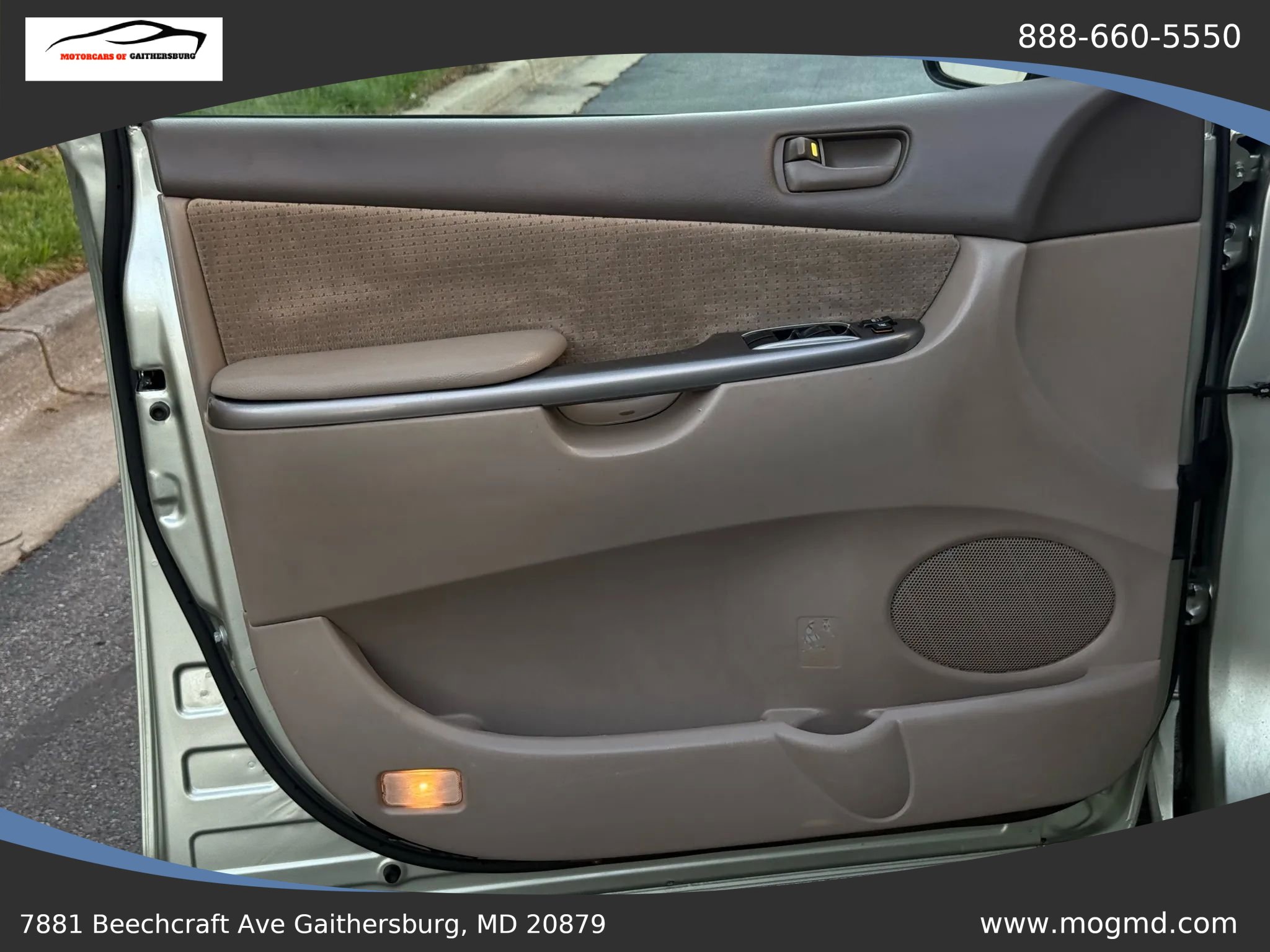 Used 2010 Toyota Sienna LE image 18