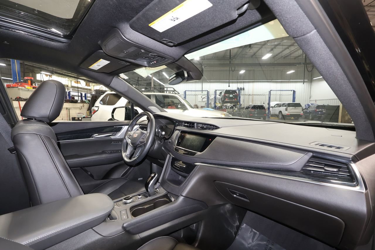 Certified 2025 Cadillac XT5 Premium Luxury image 28