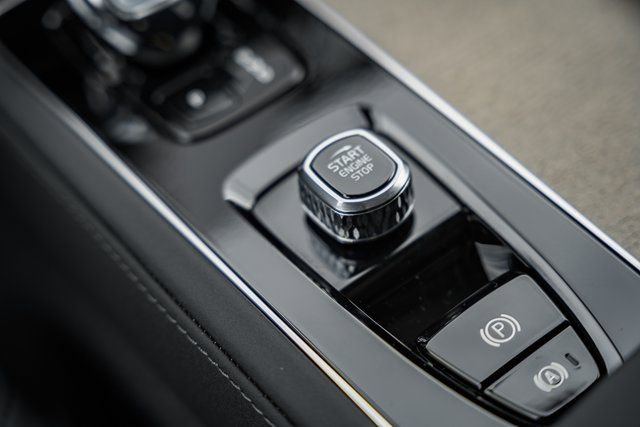 New 2026 Volvo XC90 B6 Plus w/ Protection Package Premier image 25