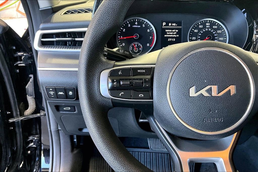 Used 2022 Kia K5 LXS image 18