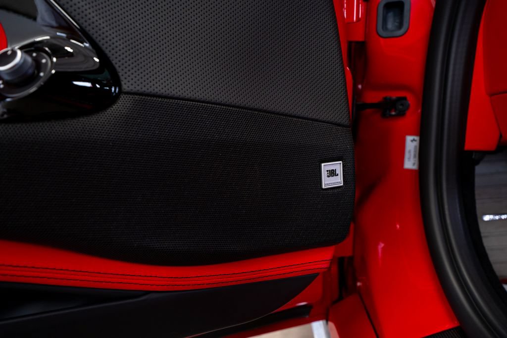 Used 2020 Ferrari 812 Superfast RWD image 77