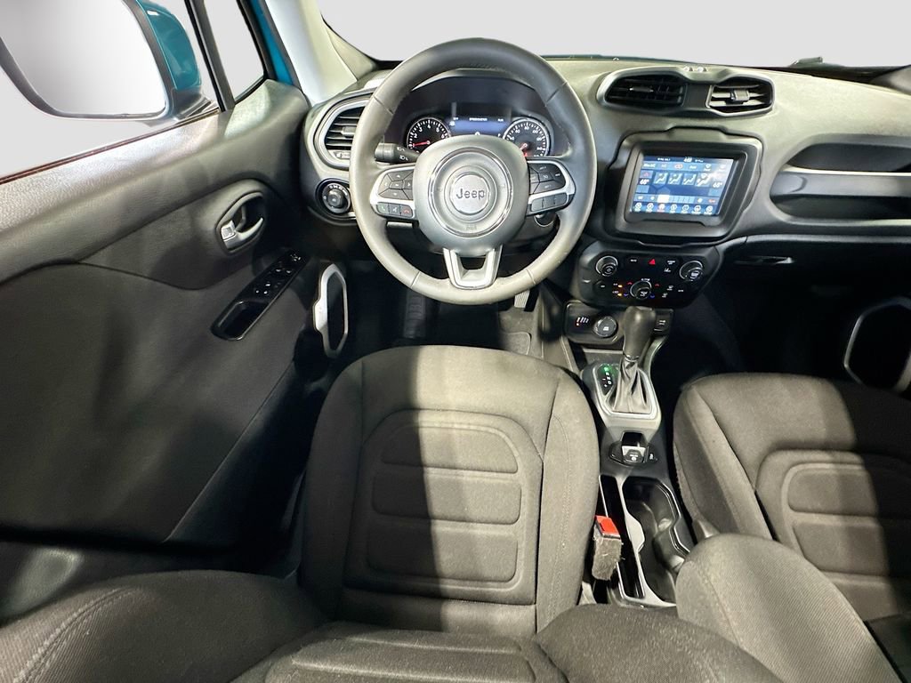 Used 2021 Jeep Renegade Latitude AWD/4WD image 15
