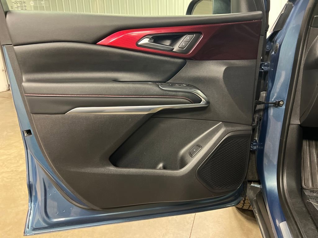 Certified 2025 Chevrolet Traverse Z71 image 16