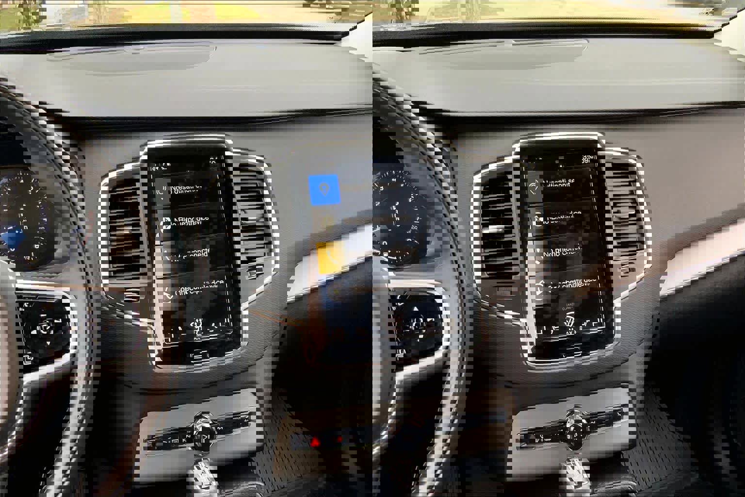 Used 2021 Volvo XC90 T5 Momentum w/ Protection Package Premier image 6