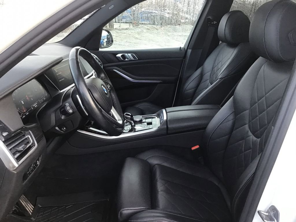 Used 2023 BMW X5 xDrive40i w/ Premium Package image 12