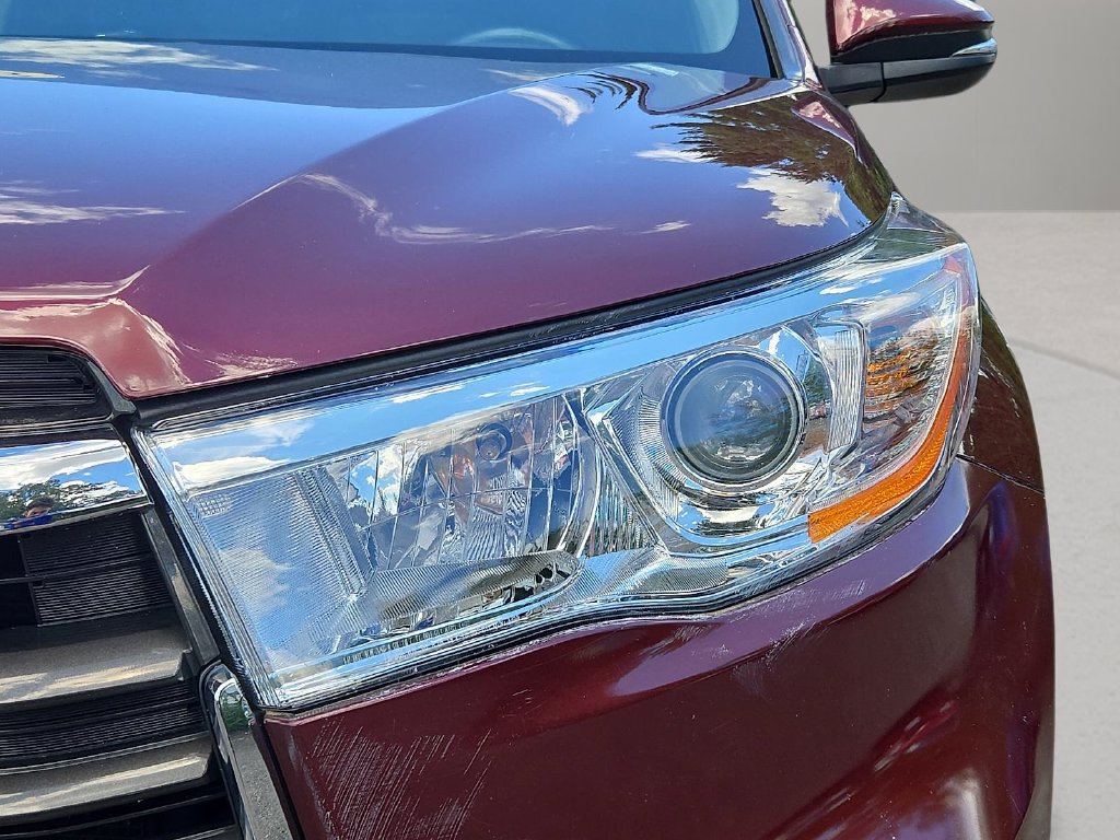 Used 2015 Toyota Highlander Plus AWD/4WD image 10