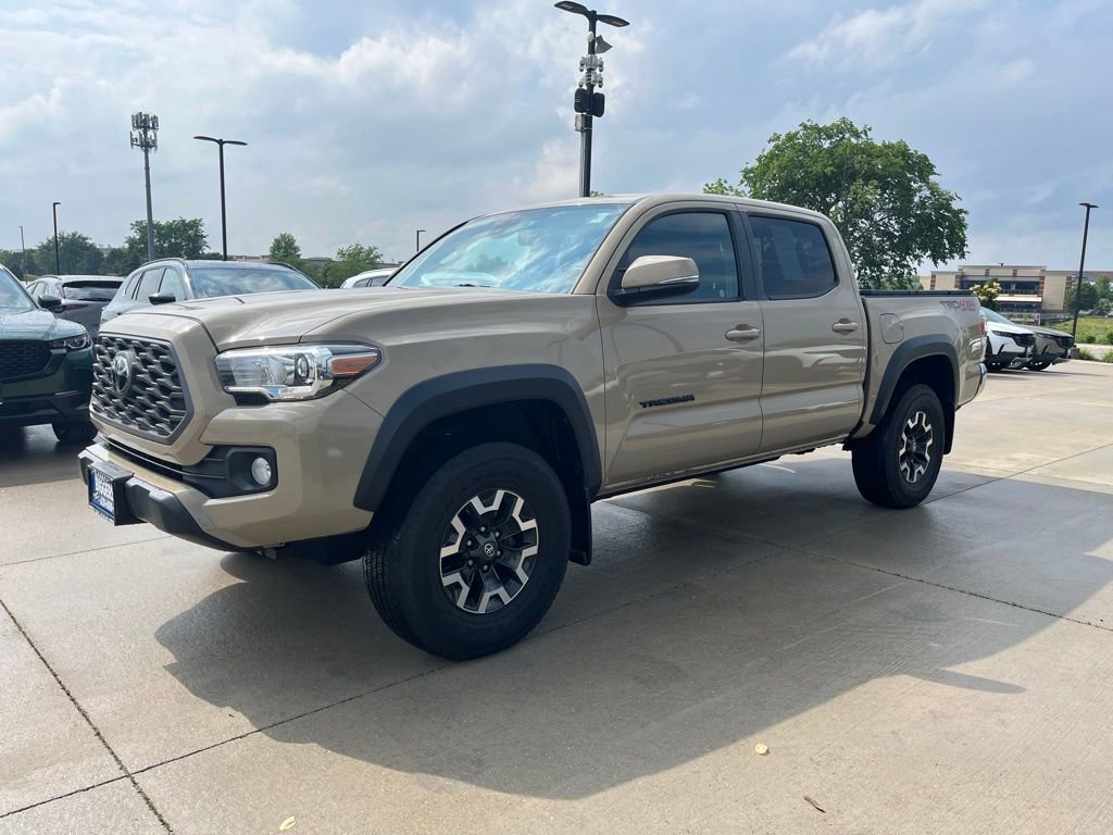 Used 2020 Toyota Tacoma TRD Off-Road AWD/4WD image 5