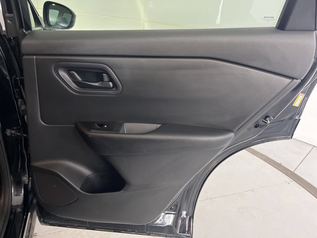 Used 2024 Nissan Rogue S AWD/4WD image 28