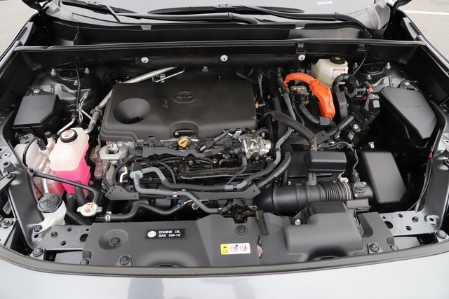 Used 2023 Toyota RAV4 SE image 11