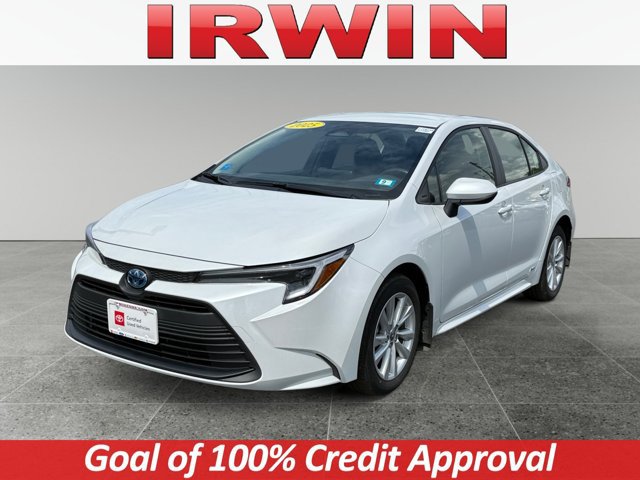 Certified 2025 Toyota Corolla LE w/ LE Premium Package AWD/4WD image 1