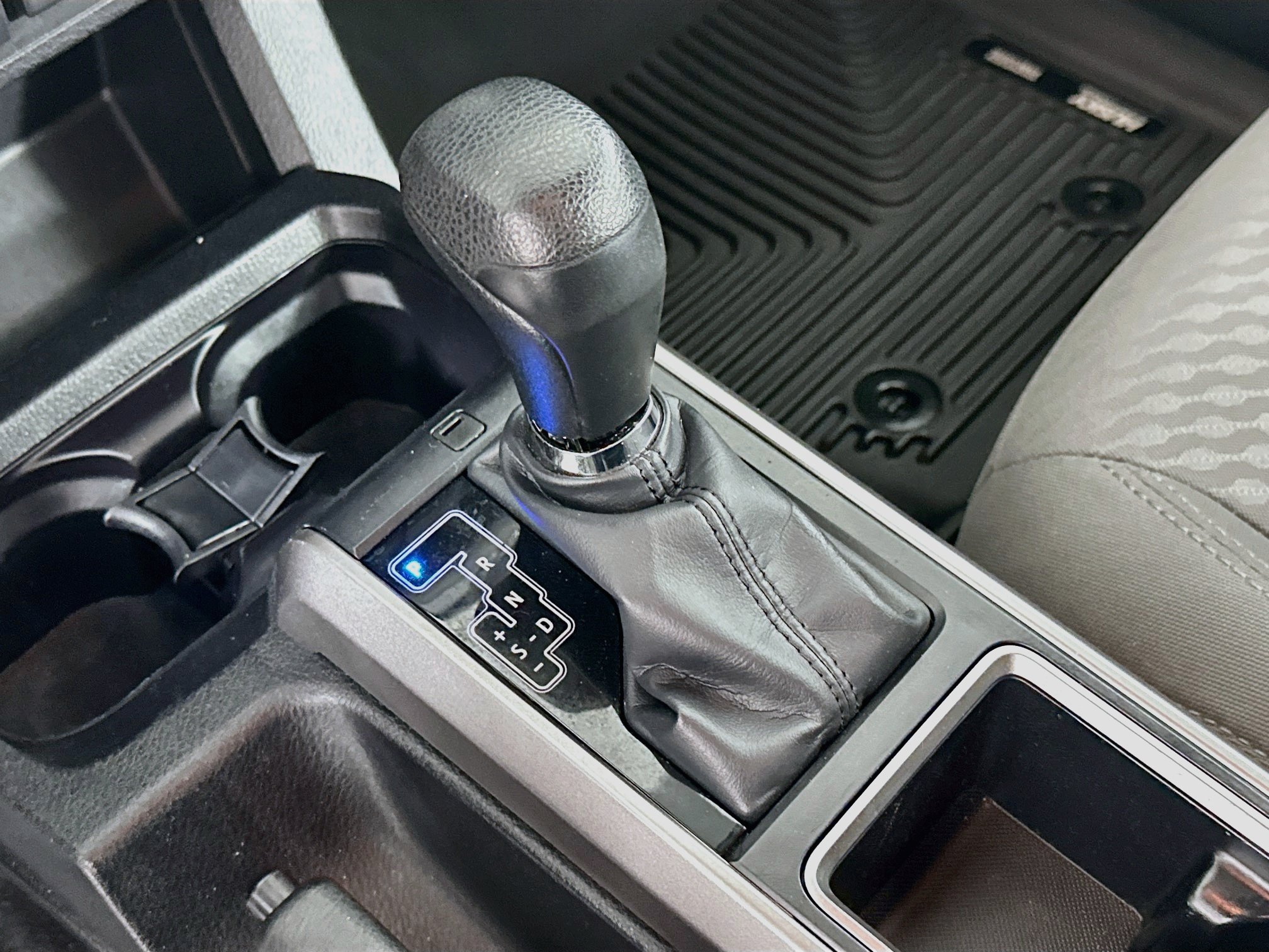 Used 2022 Toyota Tacoma SR5 w/ Technology Package RWD image 23