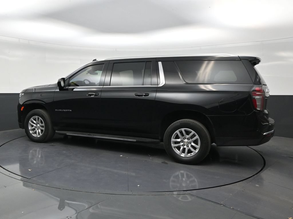 Used 2024 Chevrolet Suburban LS RWD image 30