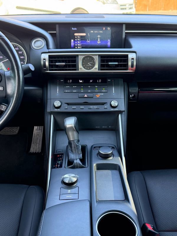 Used 2015 Lexus IS 250 image 28