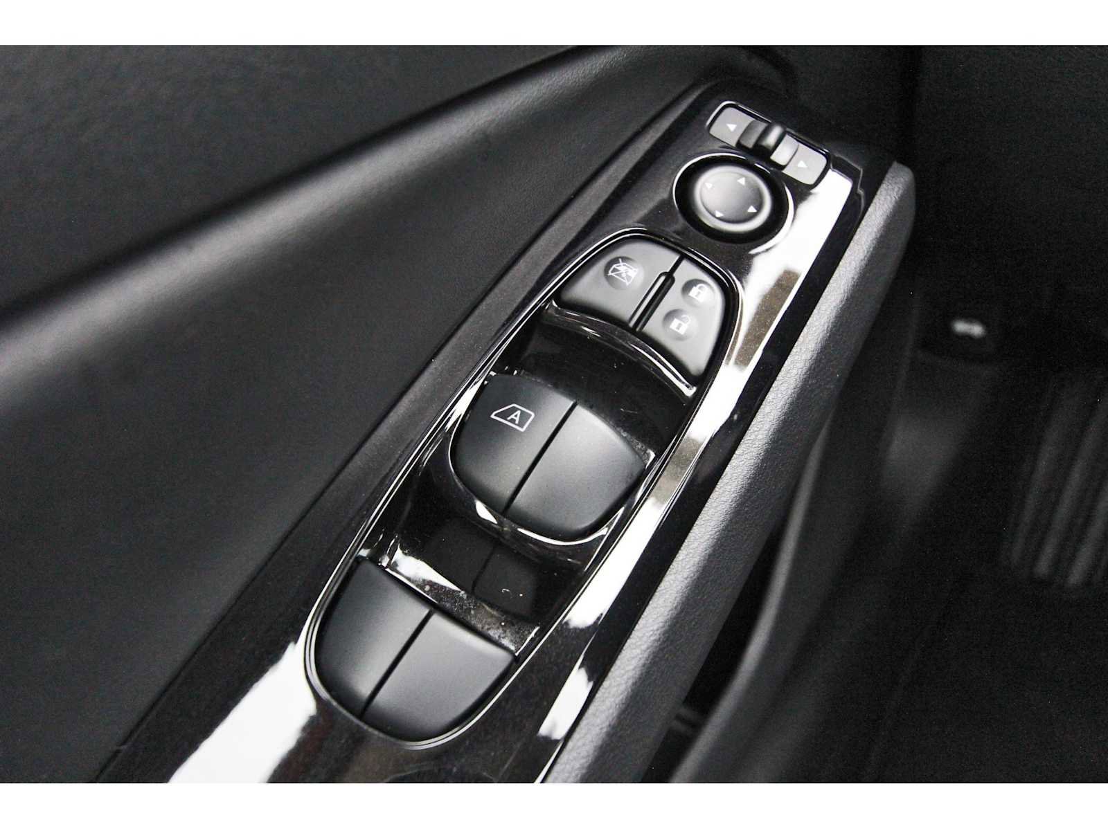 Used 2025 Nissan Altima 2.5 SL image 18