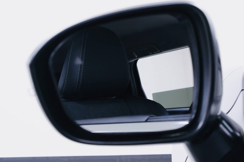 New 2025 Mitsubishi Outlander SE image 6