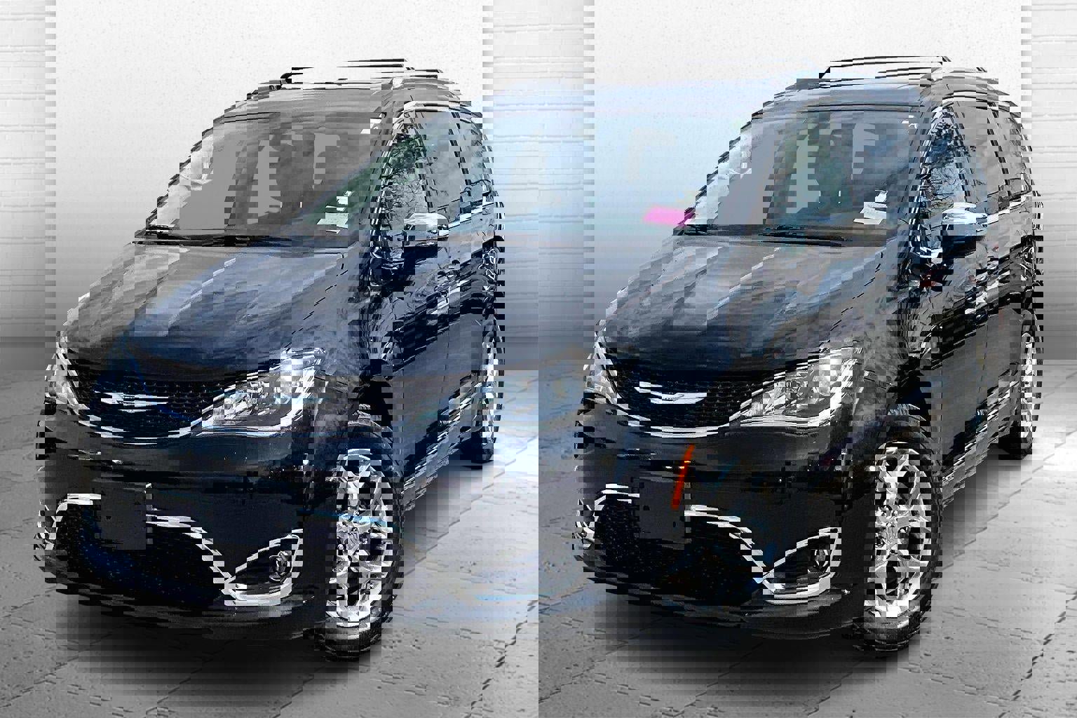 Used 2020 Chrysler Pacifica Limited image 11