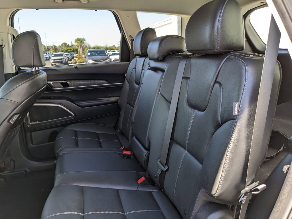 Used 2025 Kia Telluride EX X-Line image 19