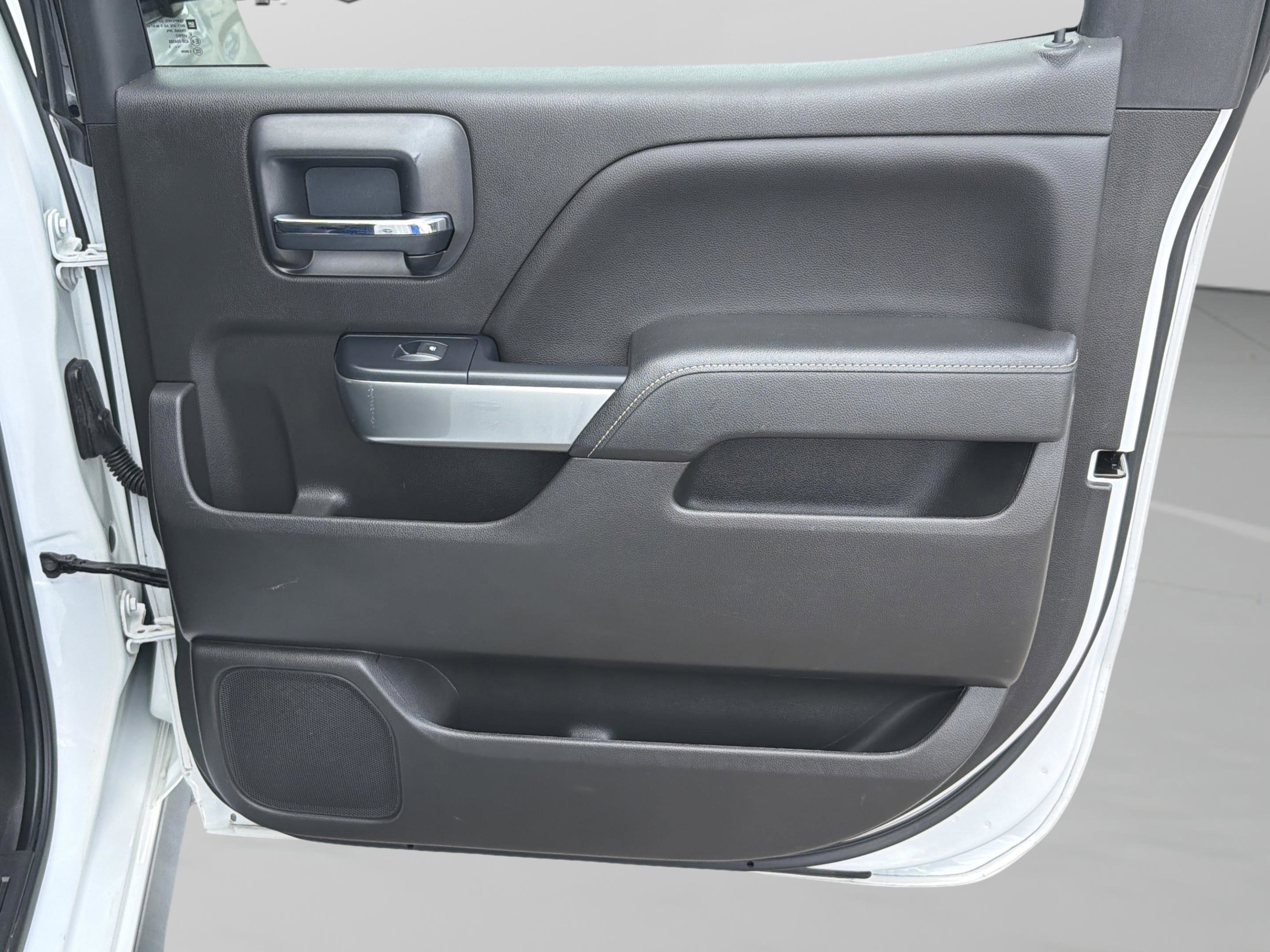 Used 2018 Chevrolet Silverado 1500 LT w/ All Star Edition image 27