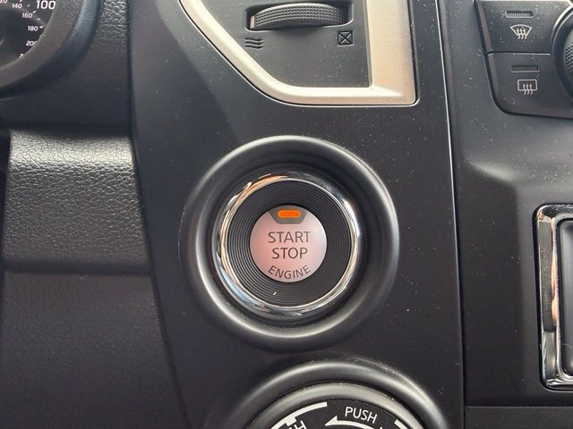 Used 2019 Nissan Titan SV w/ SV Convenience Package AWD/4WD image 24