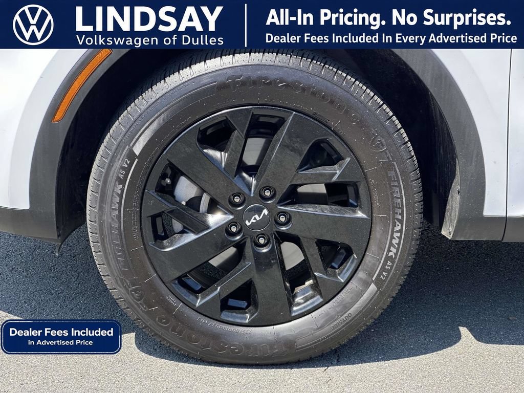 Used 2023 Kia Sorento S w/ Panoramic Sunroof Package AWD/4WD image 8