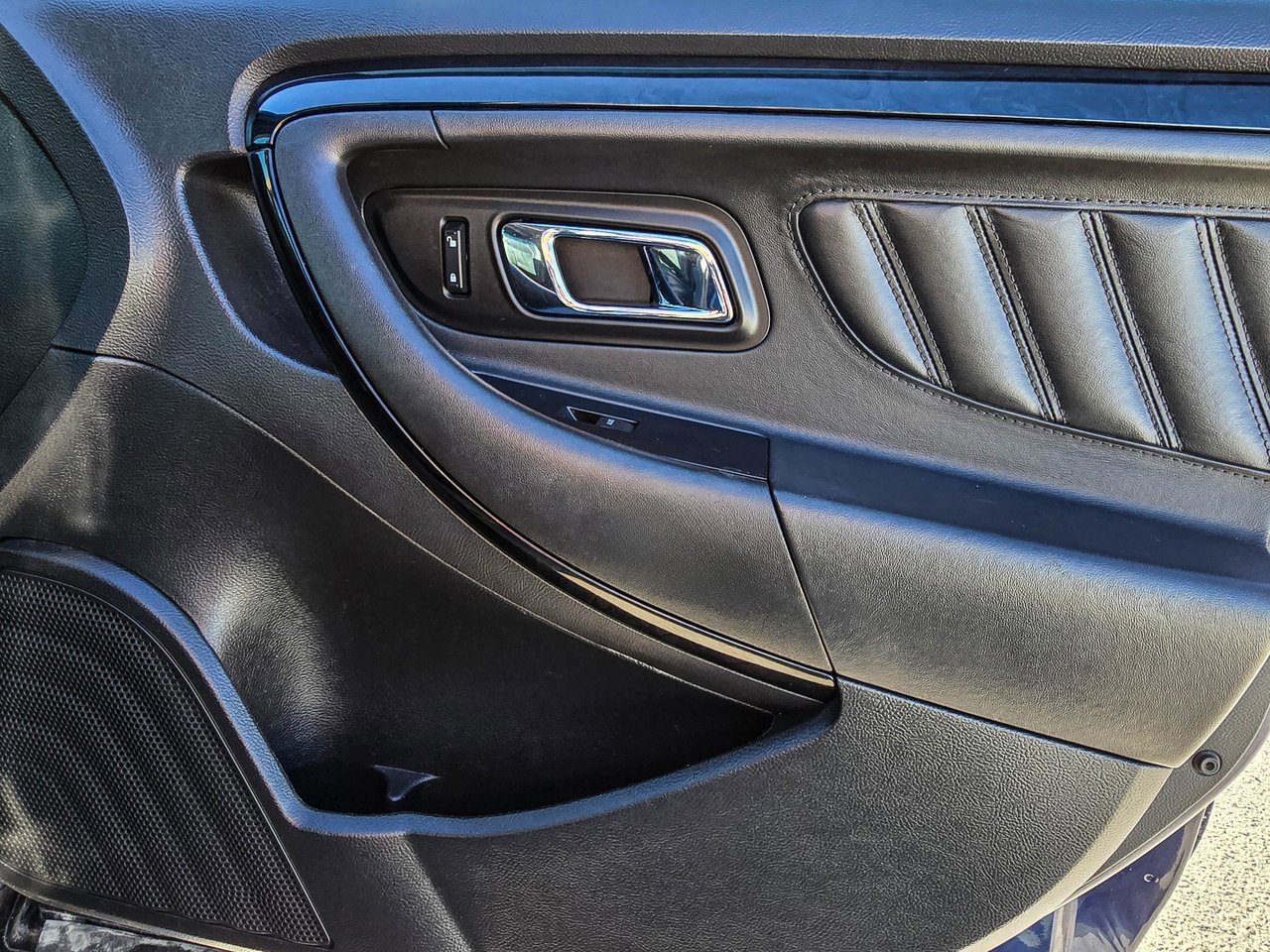 Used 2011 Ford Taurus Limited w/ 303A Rapid Spec Order Code image 37